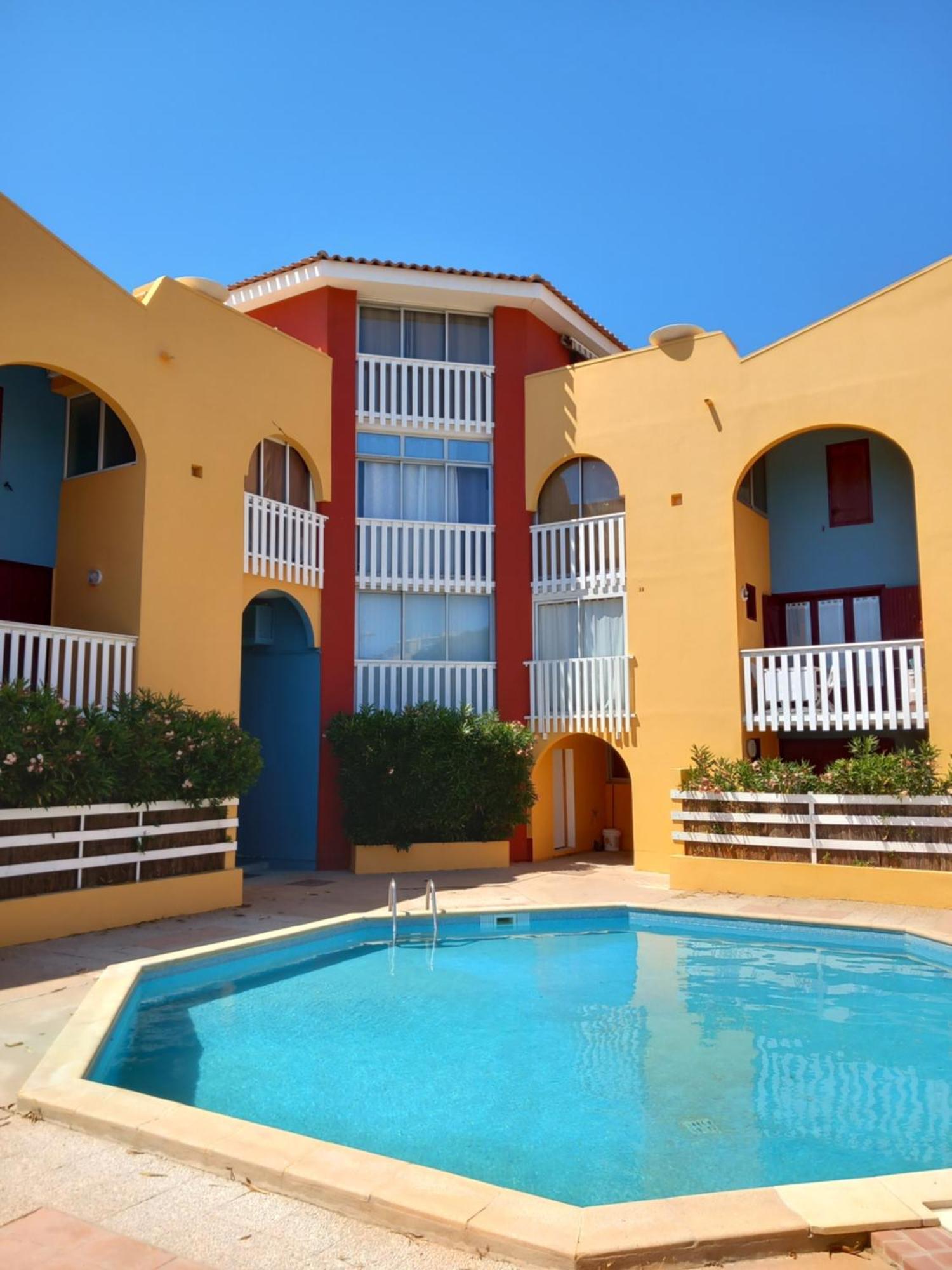 Appartement en Résidence avec piscine Le Barcarès Esterno foto